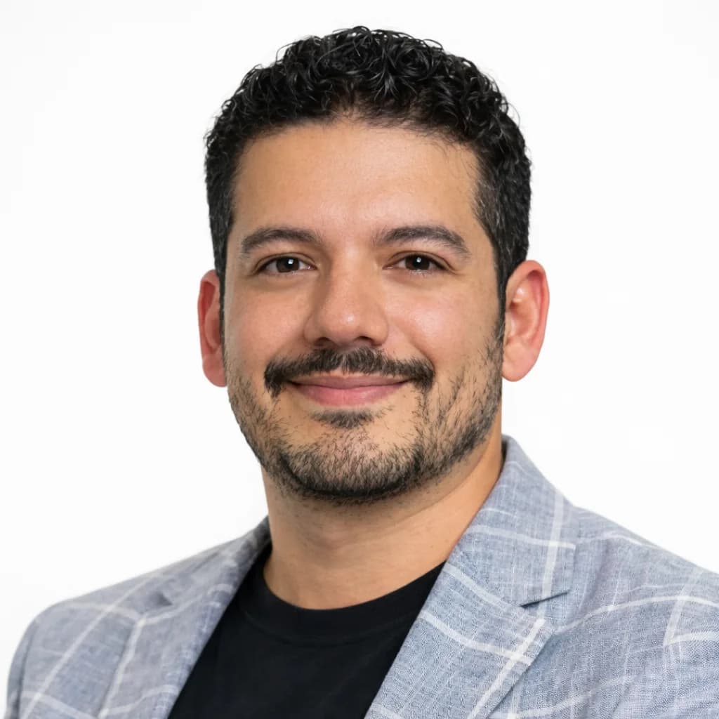 Dr. Rodrigo Vásquez Gijón